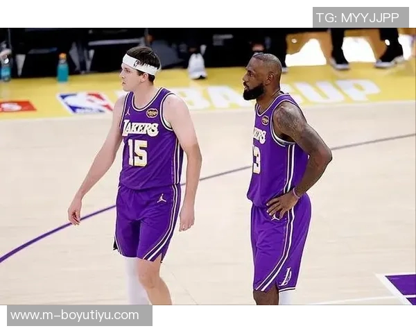 里夫斯称勒布朗即便退役仍是历史最佳球员热爱让他继续征战赛场